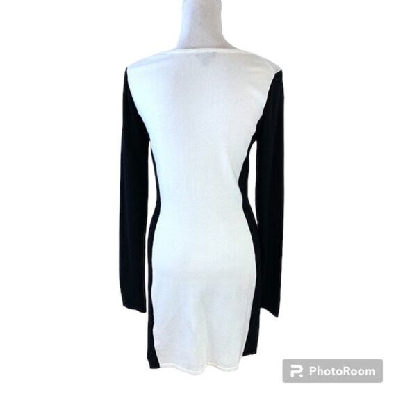 ✨HP✨Color Block Ruched Sweater Dress✨ - Picture 8 of 8